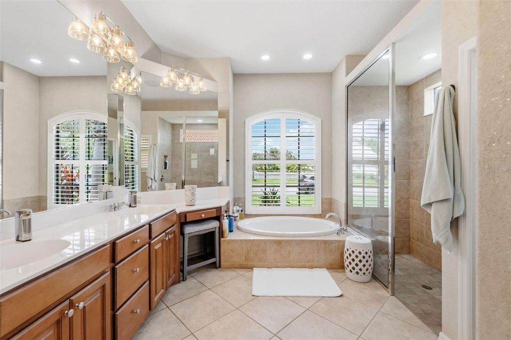 Image 40 of property listing at 289 PETREL TRAIL, Bradenton, FL 34212