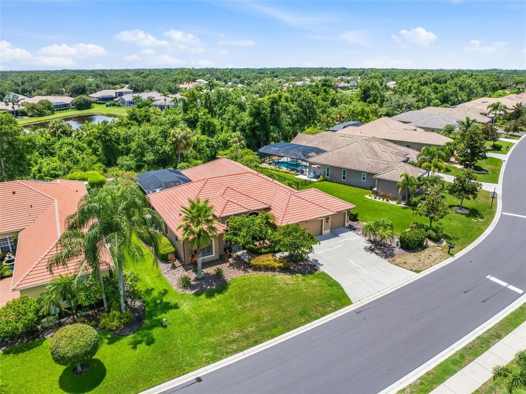 Image 60 of property listing at 289 PETREL TRAIL, Bradenton, FL 34212