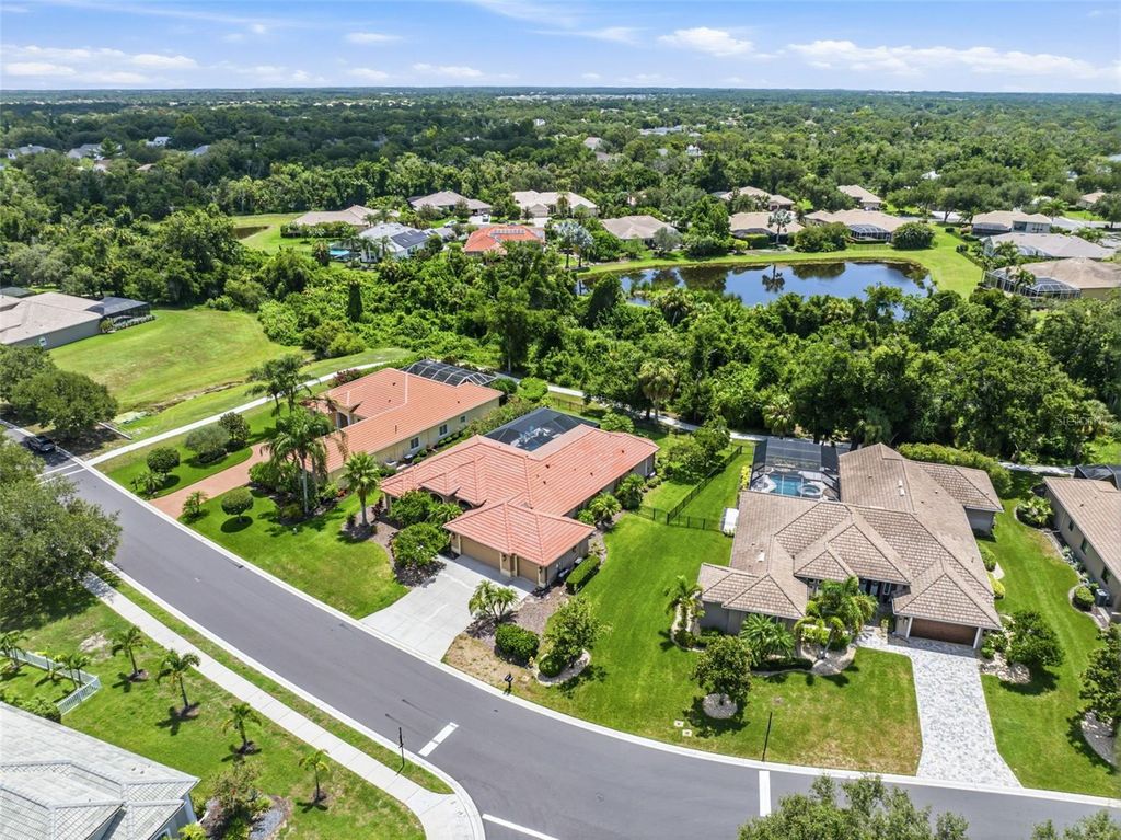 Image 63 of property listing at 289 PETREL TRAIL, Bradenton, FL 34212