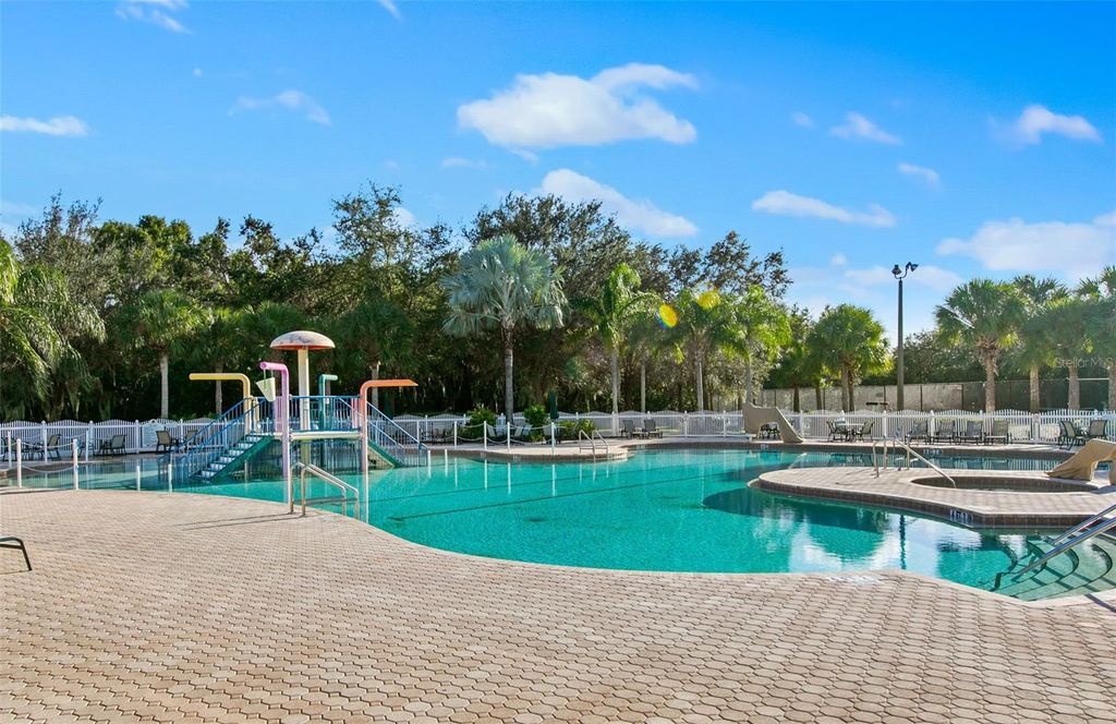 Image 66 of property listing at 289 PETREL TRAIL, Bradenton, FL 34212