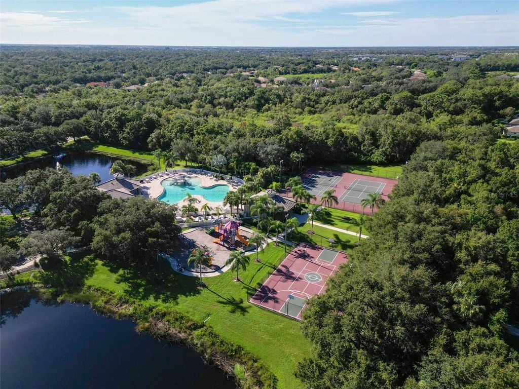 Image 76 of property listing at 289 PETREL TRAIL, Bradenton, FL 34212