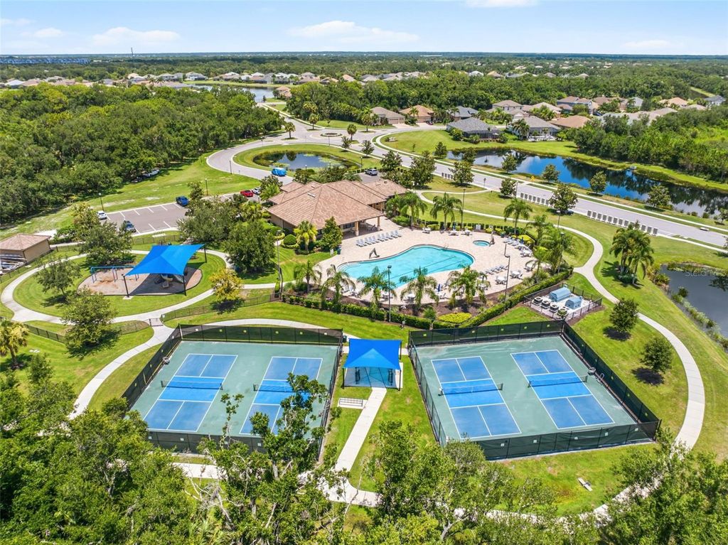 Image 94 of property listing at 289 PETREL TRAIL, Bradenton, FL 34212