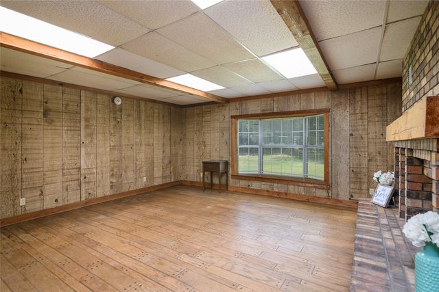802 Caddo Lease, Mooringsport, LA 71060