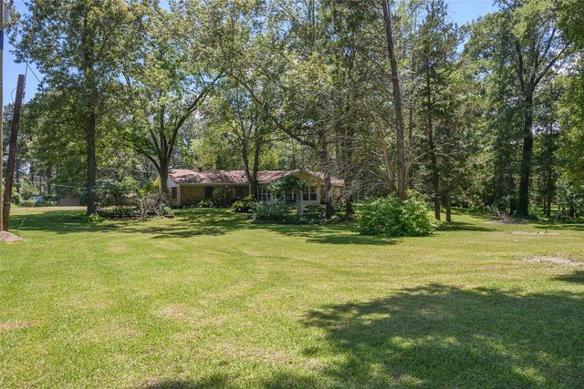 802 Caddo Lease, Mooringsport, LA 71060