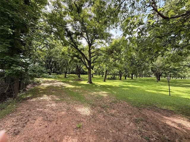 802 Caddo Lease, Mooringsport, LA 71060
