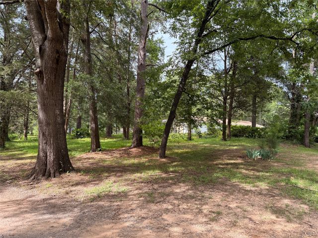 802 Caddo Lease, Mooringsport, LA 71060