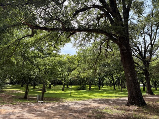 802 Caddo Lease, Mooringsport, LA 71060