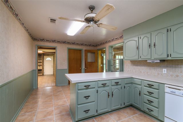 802 Caddo Lease, Mooringsport, LA 71060