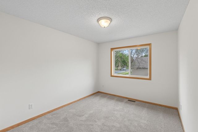 320 12th Street, Farmington, MN 55024