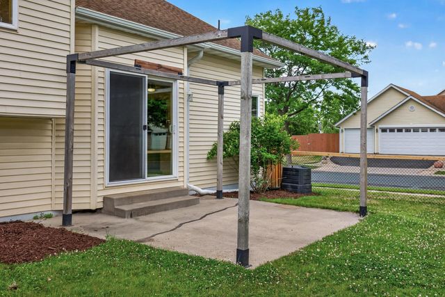 320 12th Street, Farmington, MN 55024