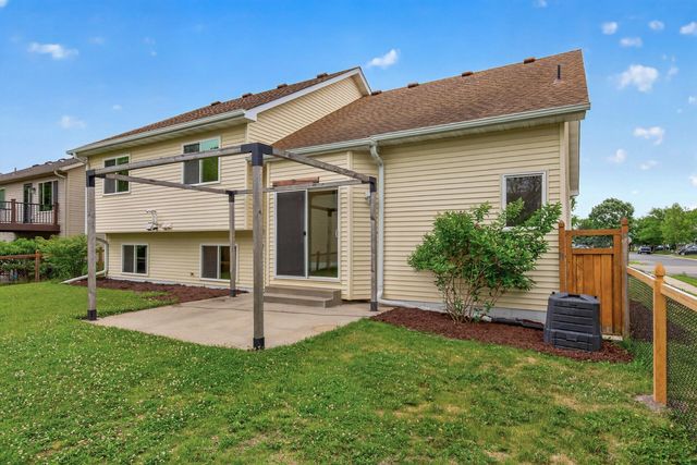 320 12th Street, Farmington, MN 55024