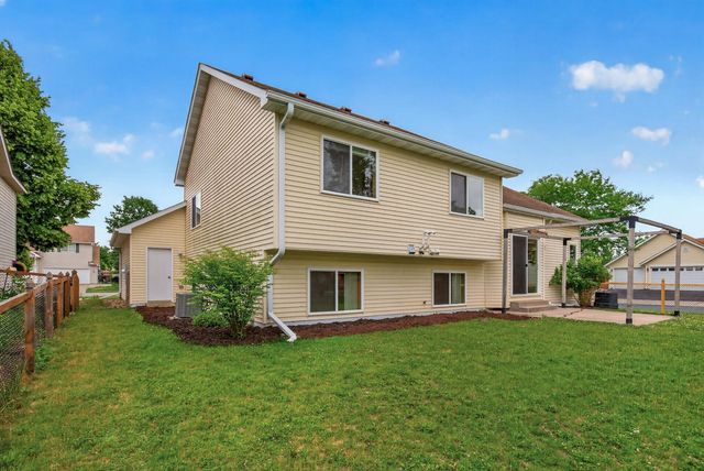 320 12th Street, Farmington, MN 55024
