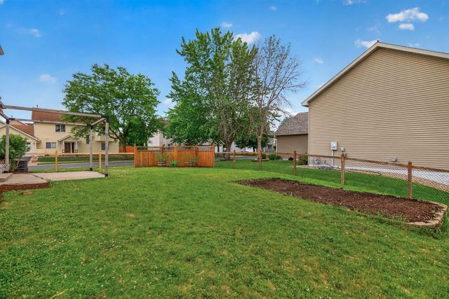 320 12th Street, Farmington, MN 55024