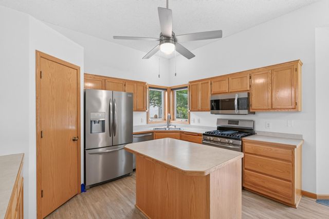 320 12th Street, Farmington, MN 55024