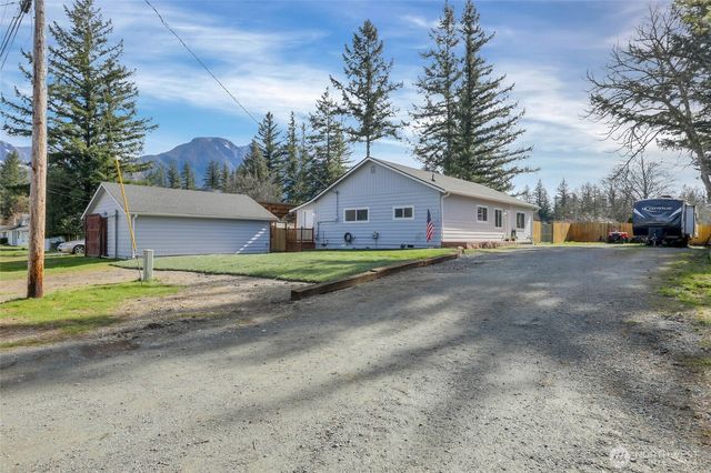 212 7th Street, Gold Bar, WA 98251
