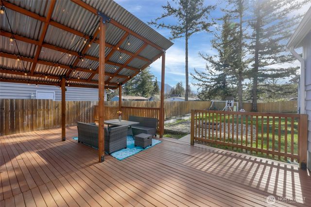 212 7th Street, Gold Bar, WA 98251