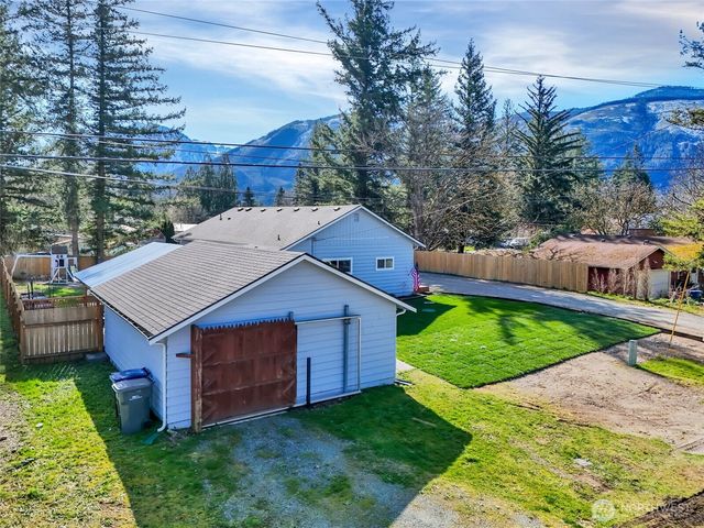 212 7th Street, Gold Bar, WA 98251