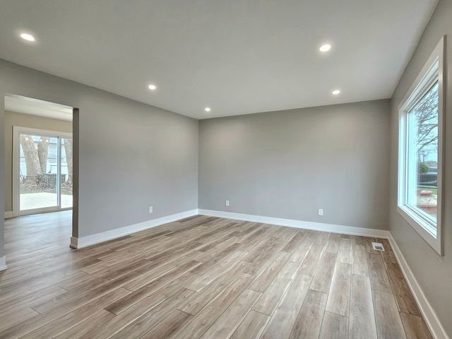 919 Dartmouth Avenue, Matteson, IL 60443