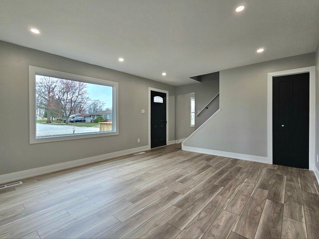 919 Dartmouth Avenue, Matteson, IL 60443