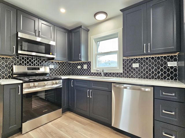 919 Dartmouth Avenue, Matteson, IL 60443