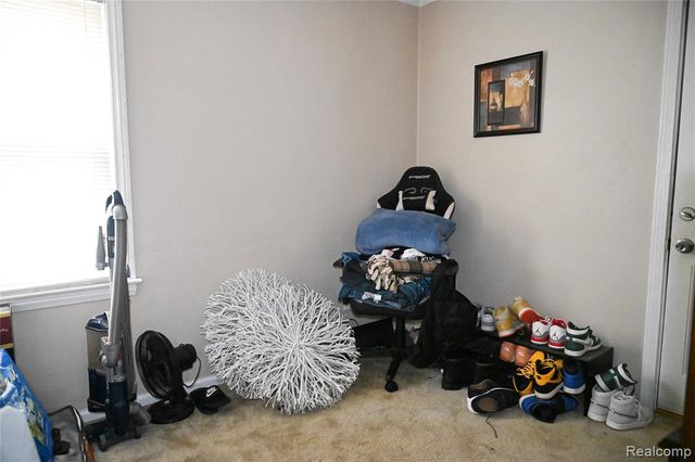 19330 Tracey Street, Detroit, MI 48235