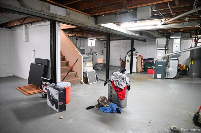 19330 Tracey Street, Detroit, MI 48235