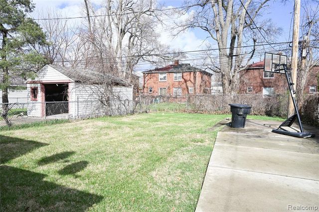 19330 Tracey Street, Detroit, MI 48235