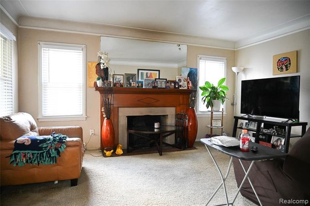 19330 Tracey Street, Detroit, MI 48235