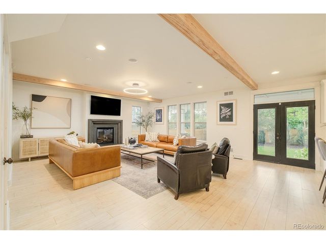 3050 S Bellaire St, Denver, CO 80222