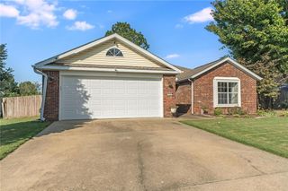 122 Michael Street, Lowell, AR 72745