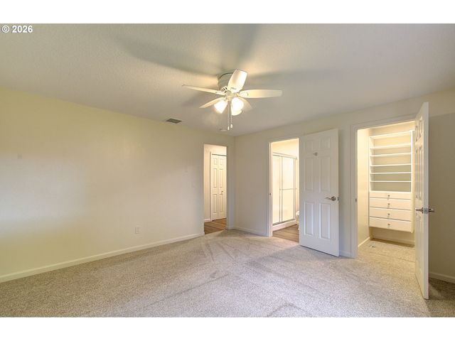 8327 Ne 54TH St, Vancouver, WA 98662