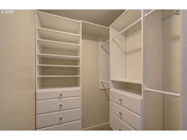 8327 Ne 54TH St, Vancouver, WA 98662