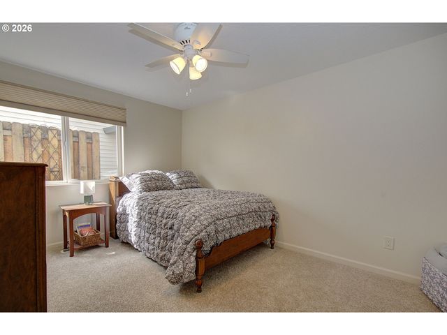 8327 Ne 54TH St, Vancouver, WA 98662