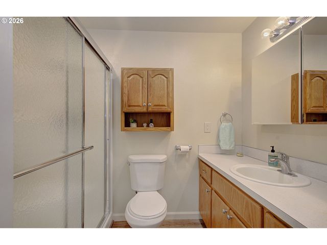 8327 Ne 54TH St, Vancouver, WA 98662