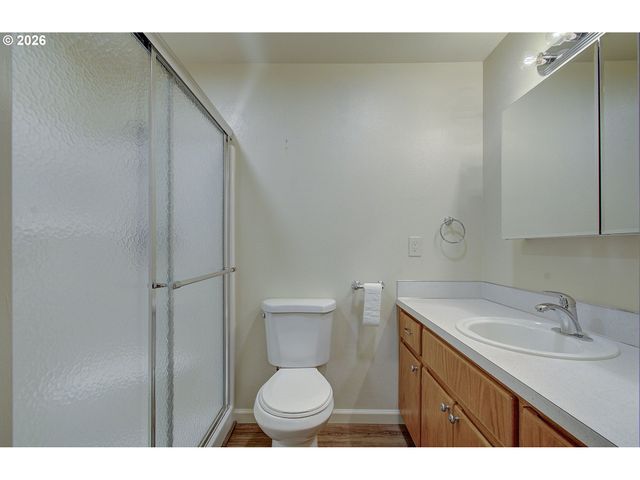 8327 Ne 54TH St, Vancouver, WA 98662