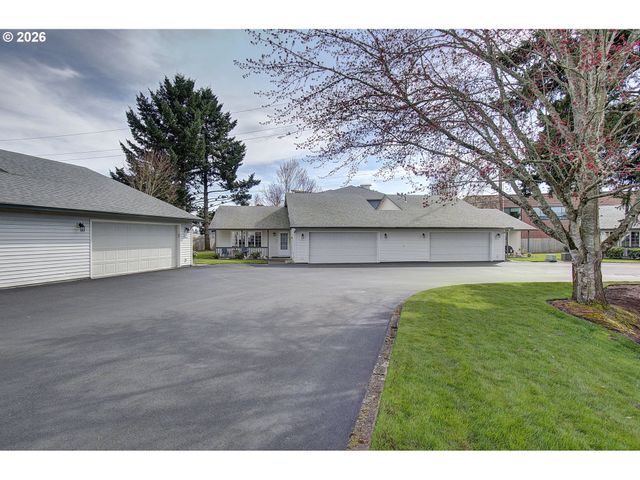 8327 Ne 54TH St, Vancouver, WA 98662
