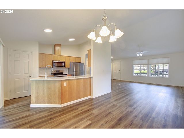 8327 Ne 54TH St, Vancouver, WA 98662