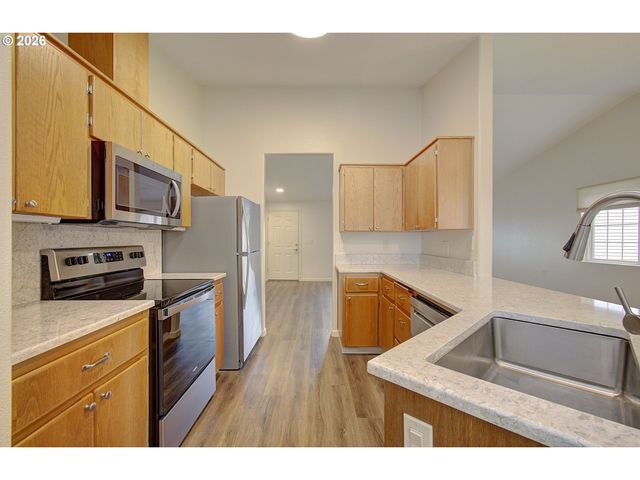 8327 Ne 54TH St, Vancouver, WA 98662