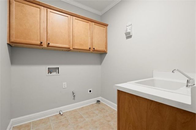 6272 Mount Vernon Oaks Drive, Sandy Springs, GA 30328