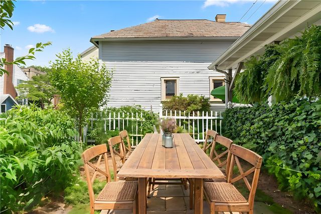 115 W Grandview Avenue, Zelienople Boro, PA 16063