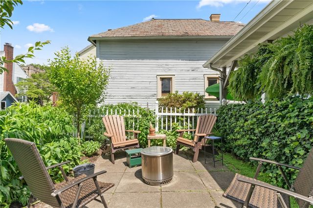 115 W Grandview Avenue, Zelienople Boro, PA 16063