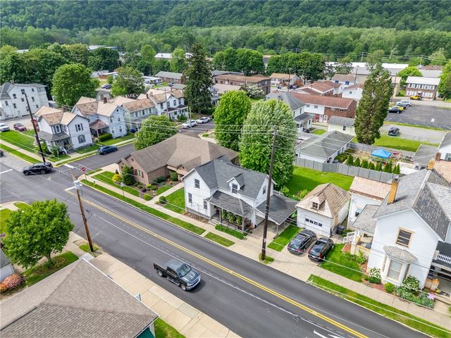 115 W Grandview Avenue, Zelienople Boro, PA 16063