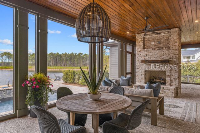 15 Lyonia St, Bluffton, SC 29910