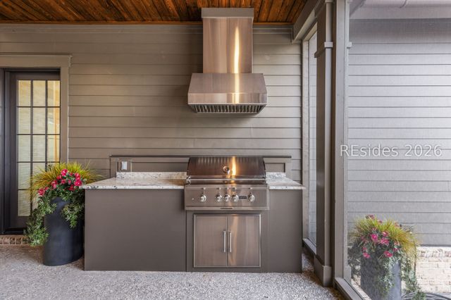 15 Lyonia St, Bluffton, SC 29910