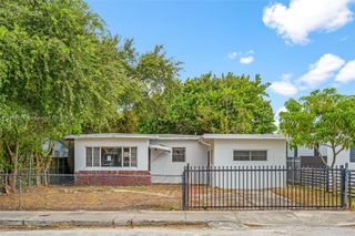 350 NW 45th St, Miami, FL 33127