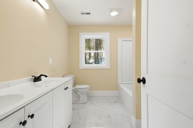 374 Brandy Brow, Haverhill, MA 01830