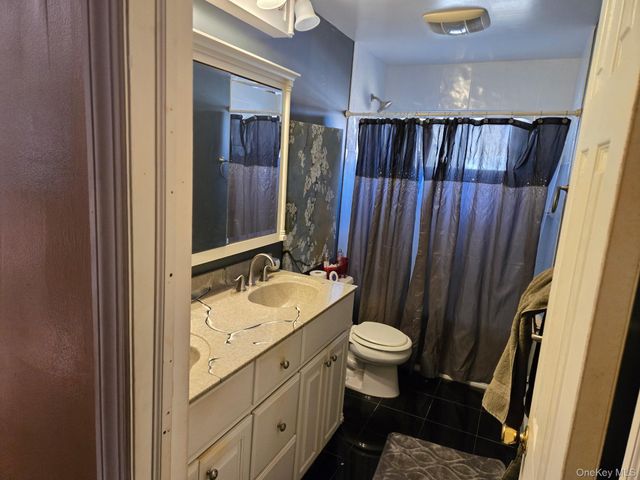 829 Stanley Street, West Islip, NY 11795