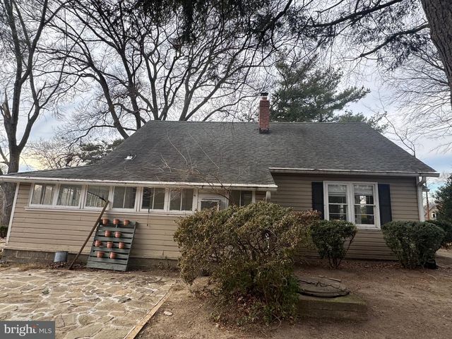 491 N LATHAM ST N, Alexandria, VA 22304