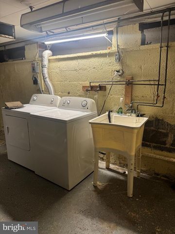 491 N LATHAM ST N, Alexandria, VA 22304