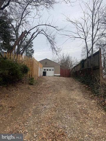 491 N LATHAM ST N, Alexandria, VA 22304